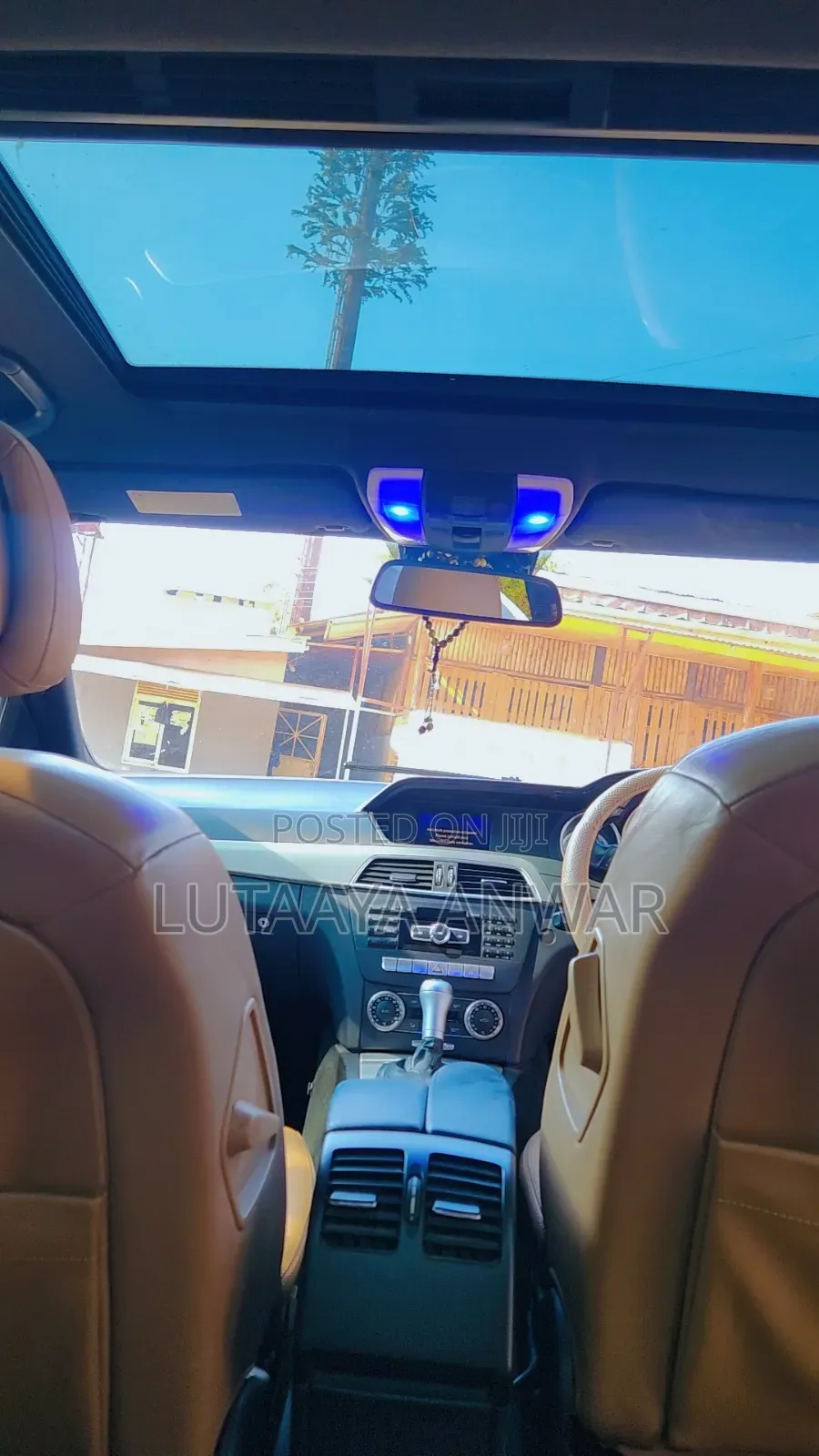 Mercedes-Benz C180 2014 Gold
