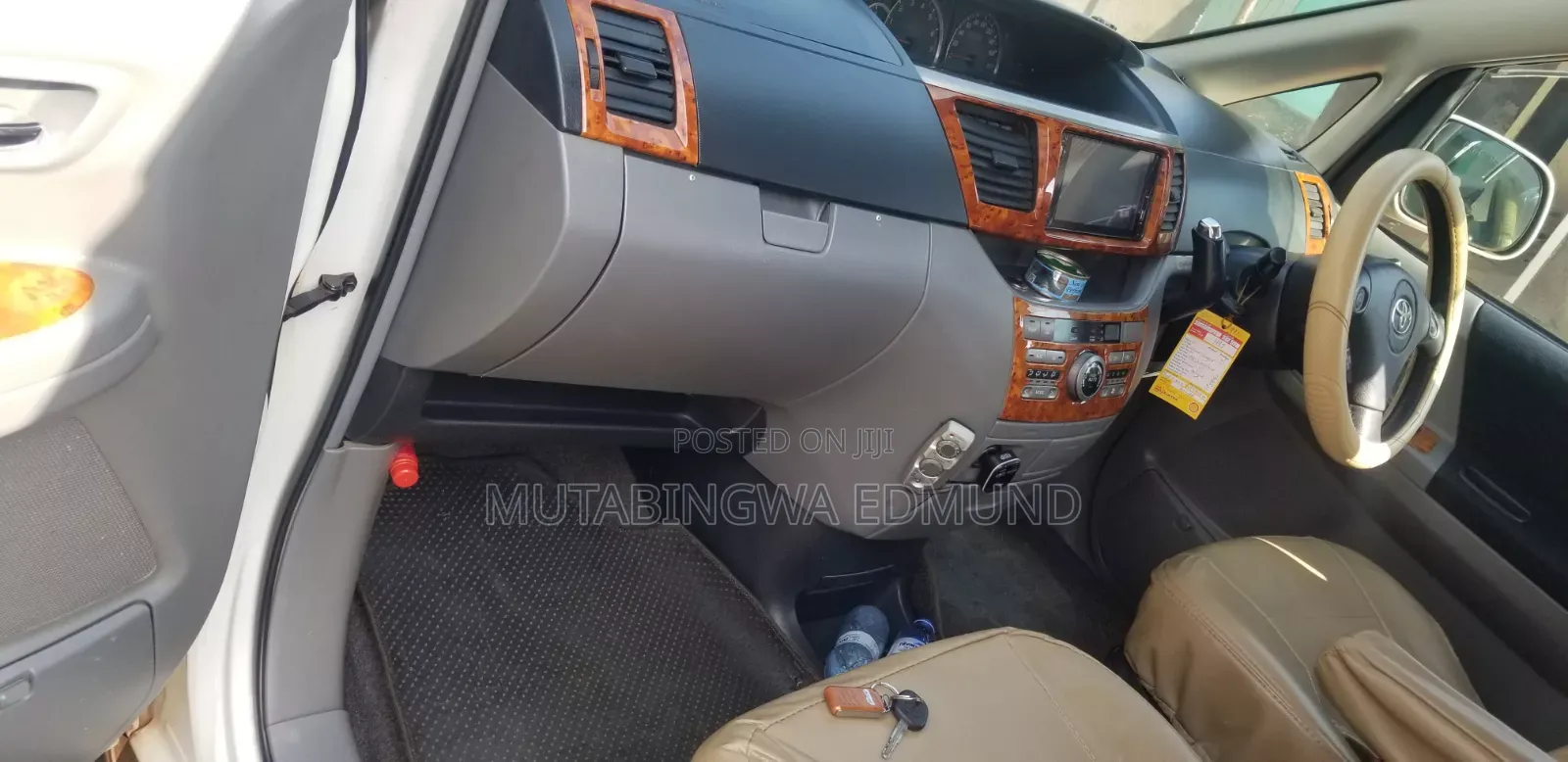Toyota Noah 2006 White