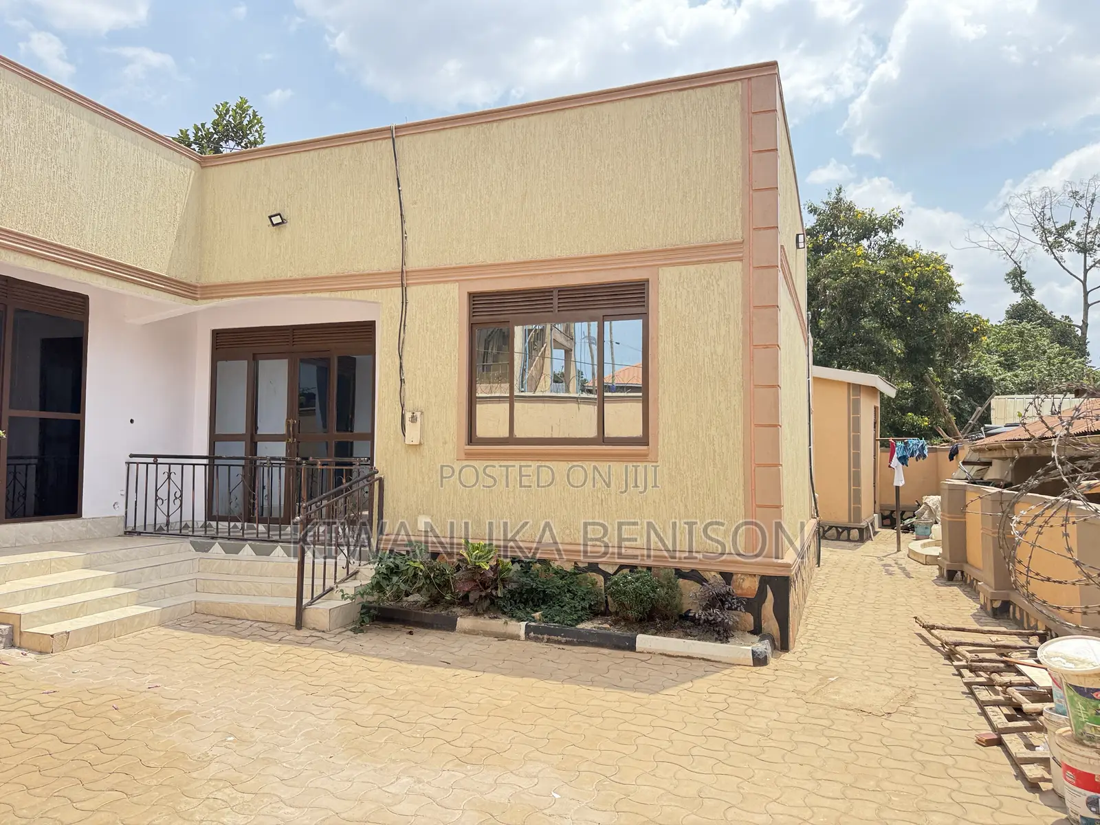 Furnished 3bdrm Bungalow in Mengo, Central Division for sale