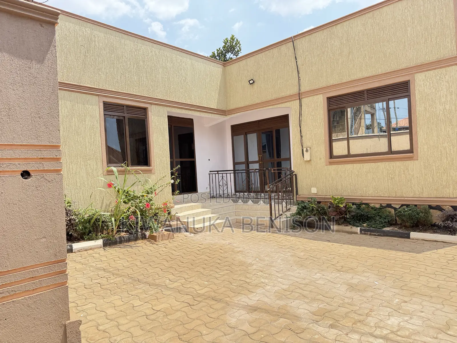 Furnished 3bdrm Bungalow in Mengo, Central Division for sale