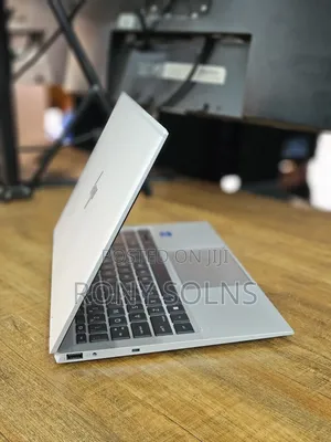 Laptop HP EliteBook 1040 G8 16GB Intel Core i7 SSD 512GB