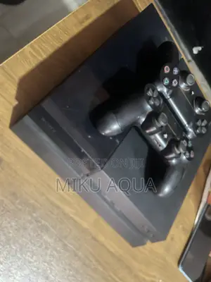 PlayStation 4 Fat 500GB Goldenhen
