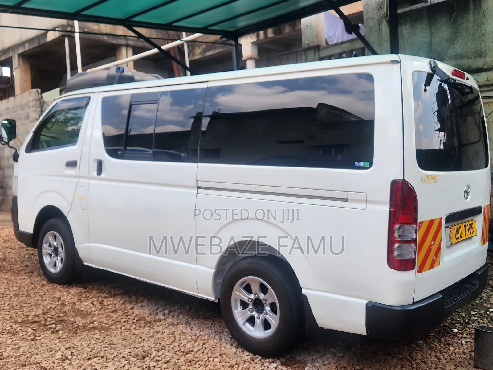 Toyota HiAce 2010 White