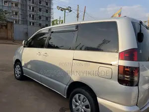 Toyota Noah 2003 Silver