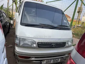 Toyota HiAce 2002