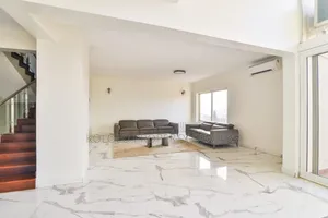 4bdrm Penthouse in Kololo, Central Division for rent