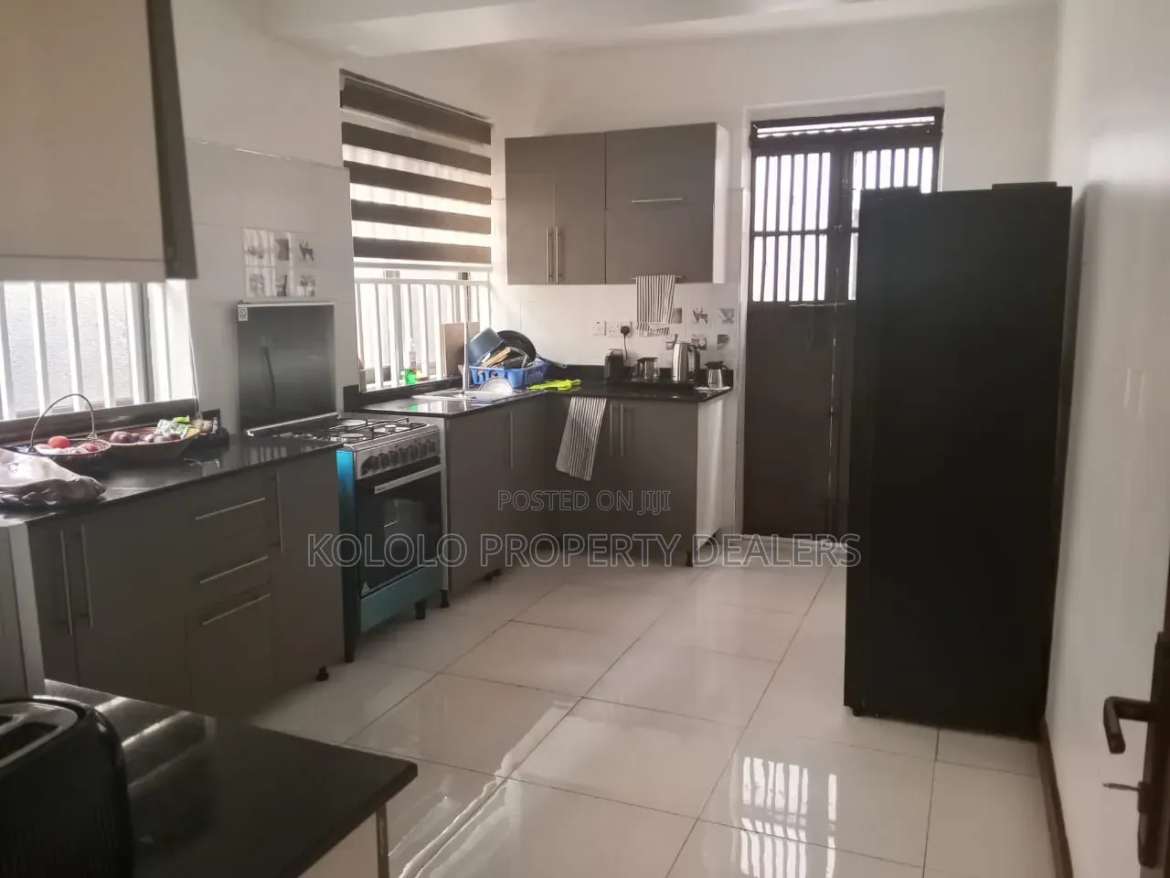 5bdrm House in Munyonyo, Central Division for sale