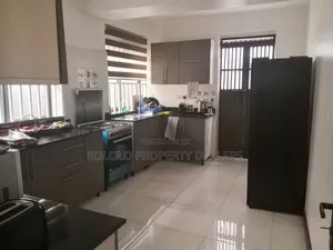 5bdrm House in Munyonyo, Central Division for sale