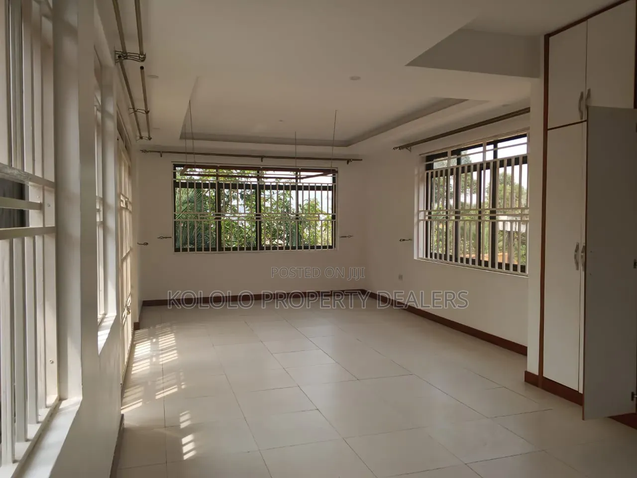 5bdrm House in Munyonyo, Central Division for sale