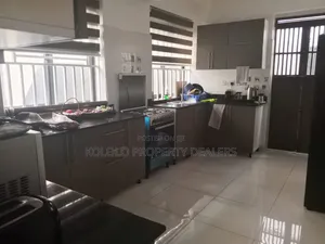 5bdrm House in Munyonyo, Central Division for sale