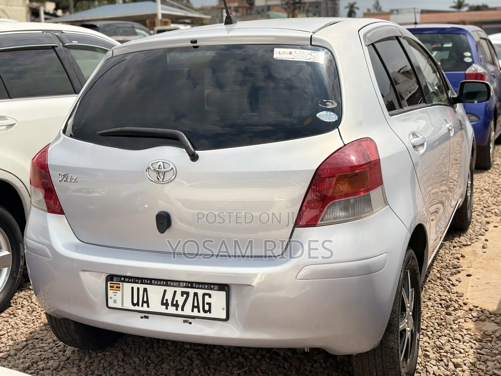 Toyota Vitz 1.3 FWD 5dr 2010 Silver