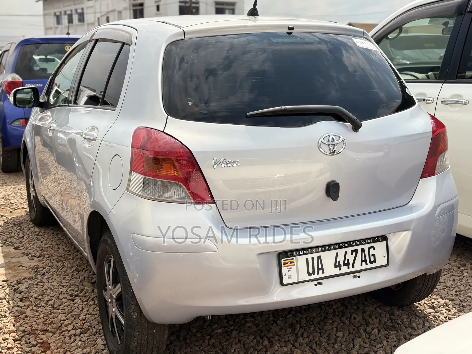 Toyota Vitz 1.3 FWD 5dr 2010 Silver