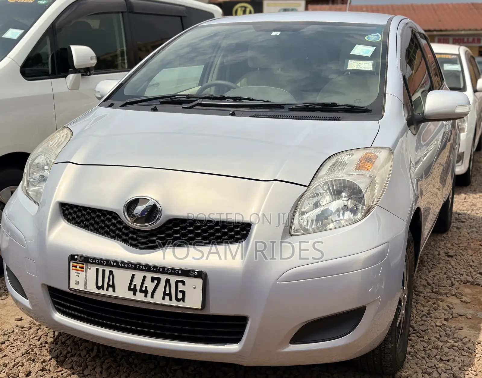 Toyota Vitz 1.3 FWD 5dr 2010 Silver