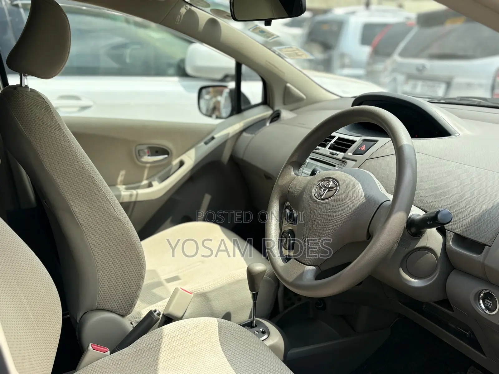 Toyota Vitz 1.3 FWD 5dr 2010 Silver