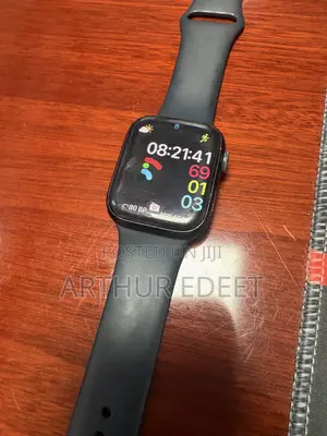 Apple Watch Series 8 (45 Mm Case Aluminium)