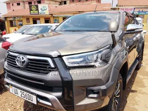 Toyota Hilux 2018 Gray
