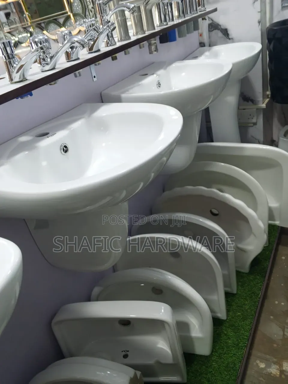 Hand Basin Completely Sets With Accessories Frencia Good Quality