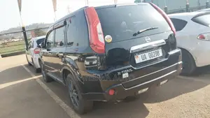 Nissan X-Trail 2.0 Petrol XE 2011