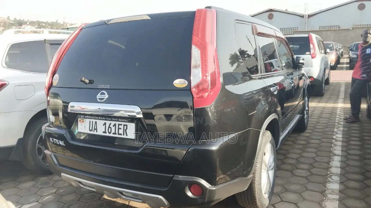Nissan X-Trail 2.0 Petrol XE 2011