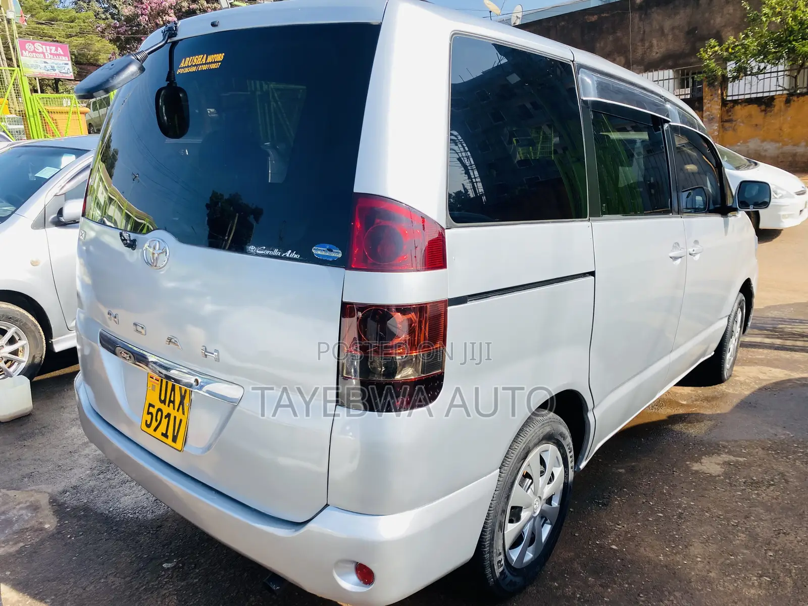 Toyota Noah 2.0 FWD (8 Seater) 2004