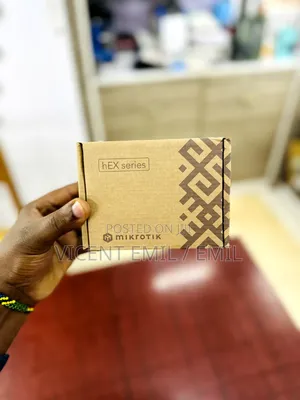 MikroTik hEX RB750Gr3 Router 01
