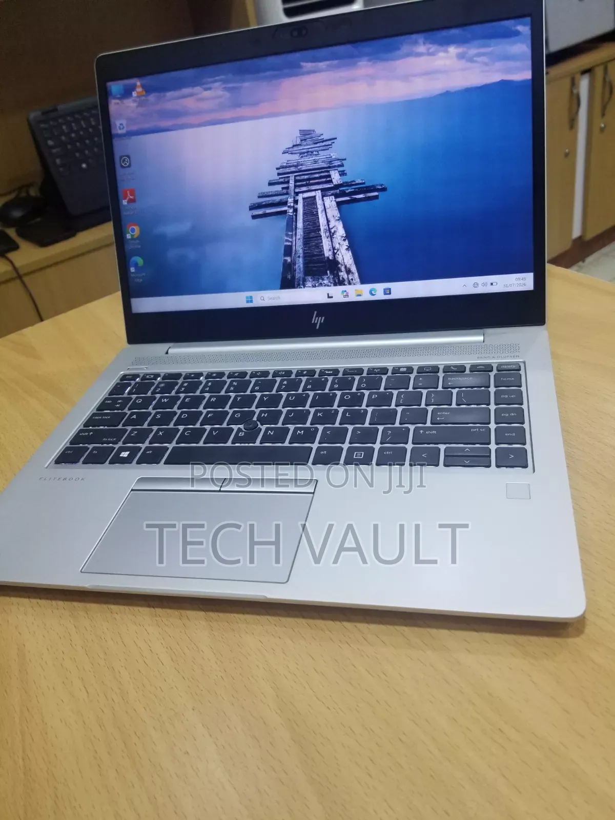 New Laptop HP EliteBook 745 G5 8GB AMD Ryzen 7 SSD 256GB