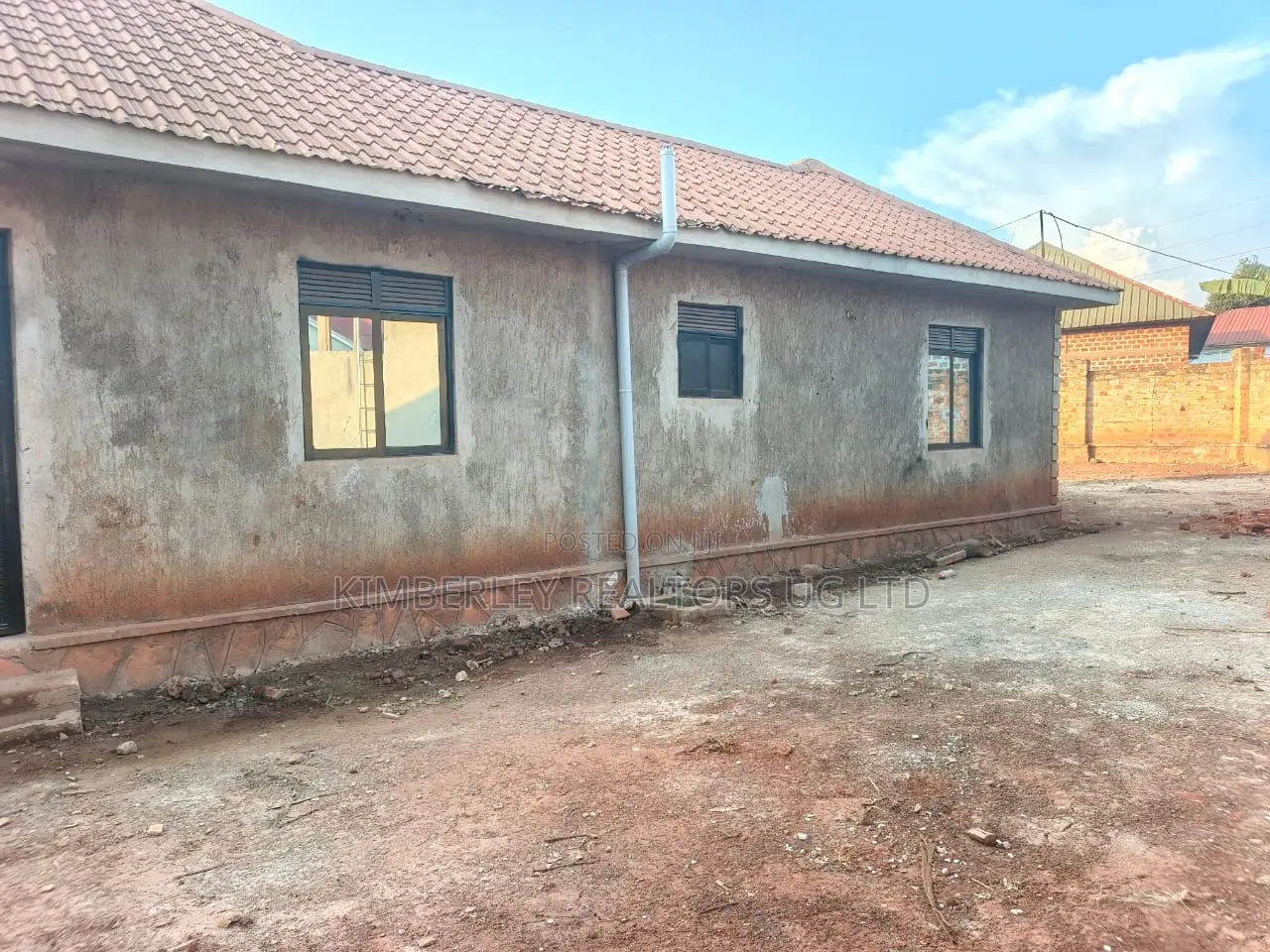 3bdrm House in Kira for sale