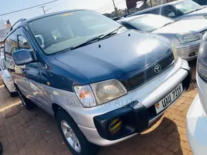Toyota Noah 2001