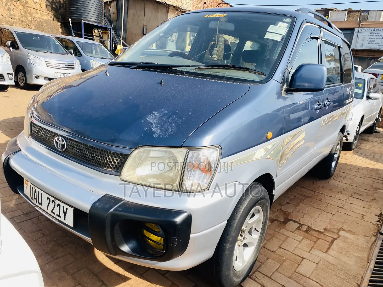 Toyota Noah 2001
