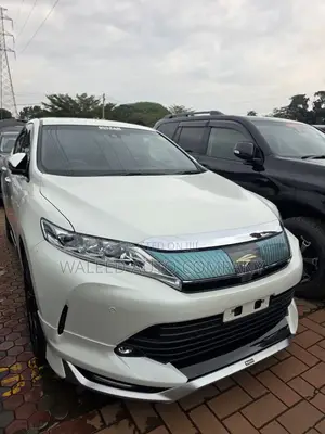 Toyota Harrier 2.0 2017 White