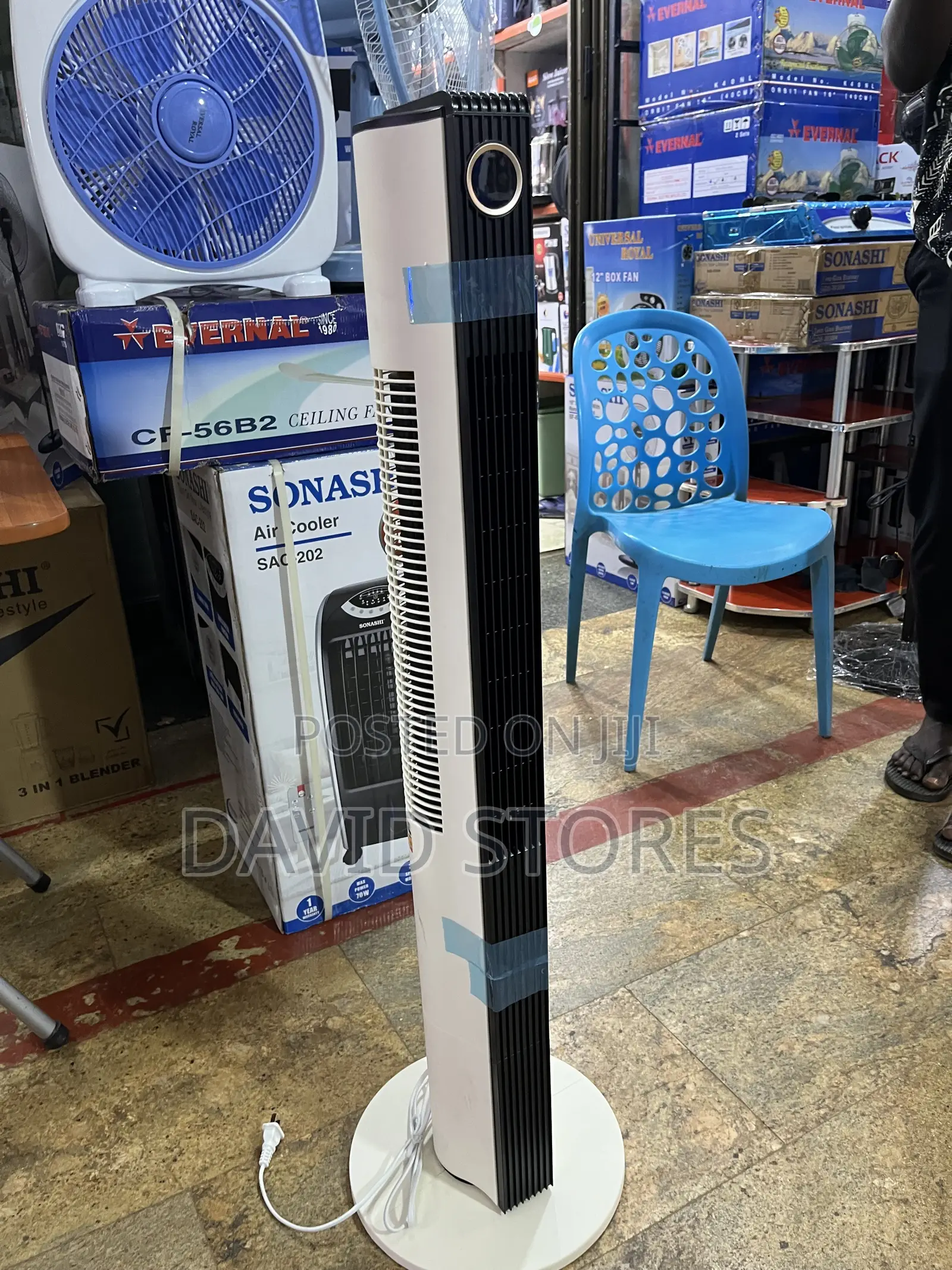 Diamond Tower Fan Digital Remote – Powerful, Quiet Modern Cooling