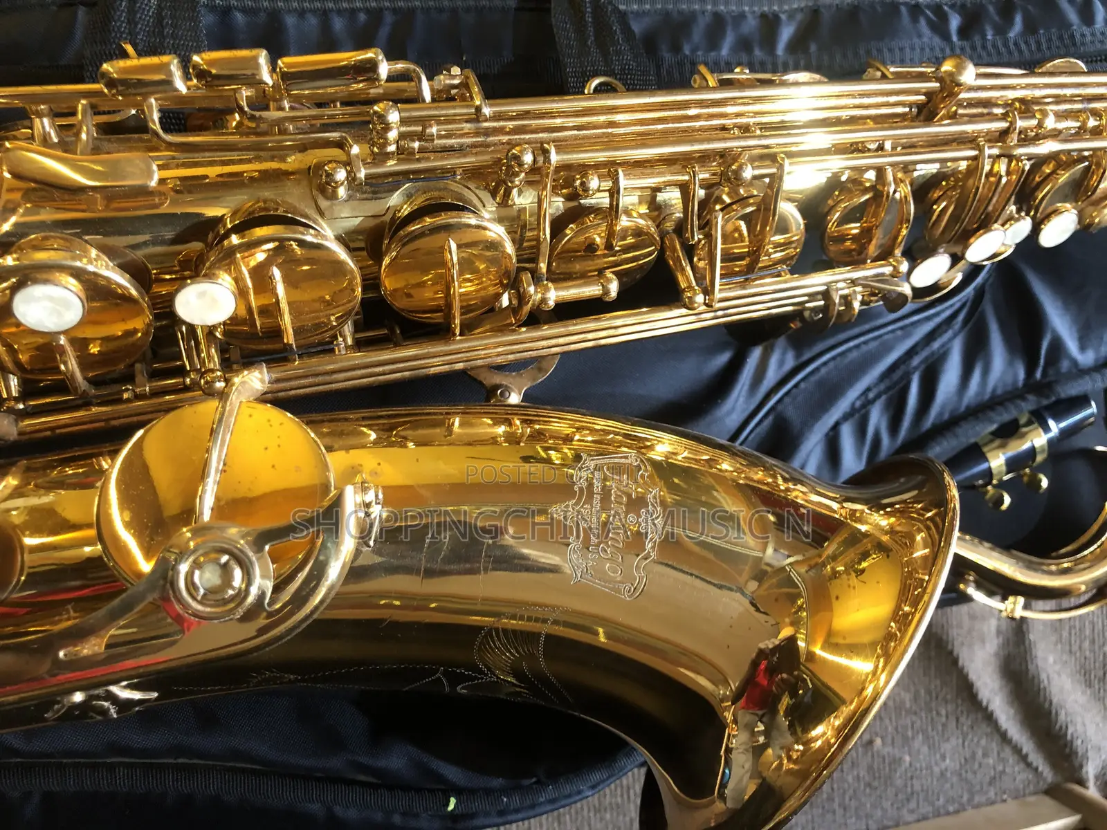 Tenor Saxophone USA Flamingo