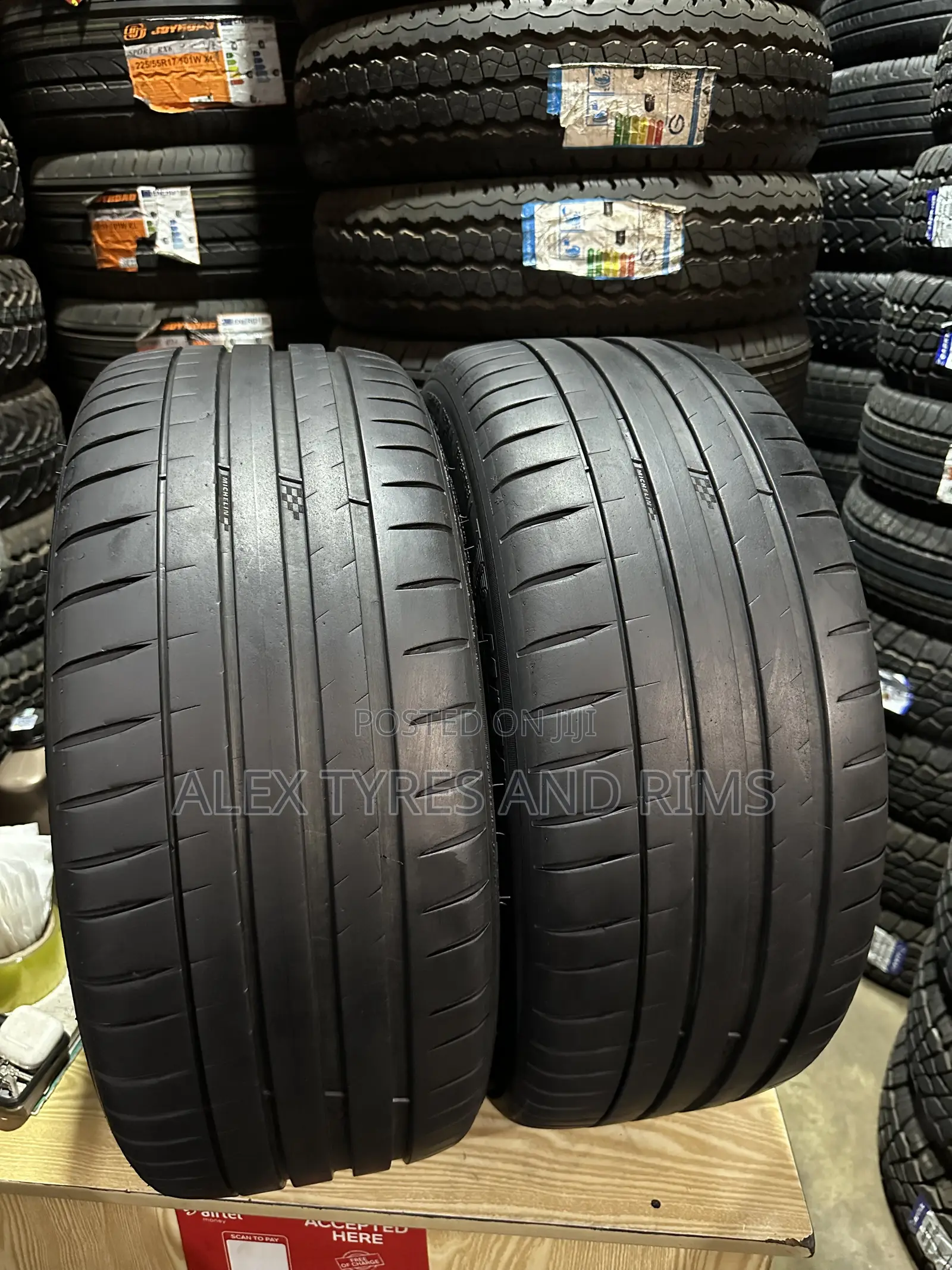 225/45r17 Michelin Tyres and Good Condition Japan