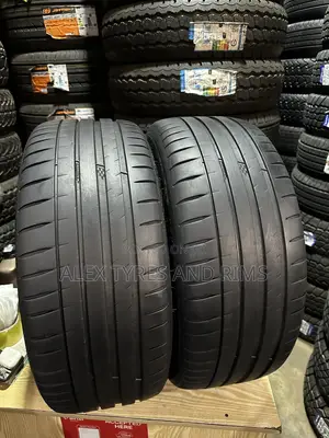 225/45r17 Michelin Tyres and Good Condition Japan