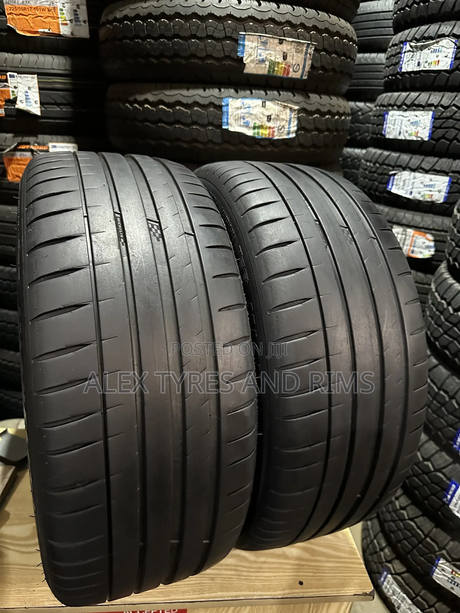 225/45r17 Michelin Tyres and Good Condition Japan