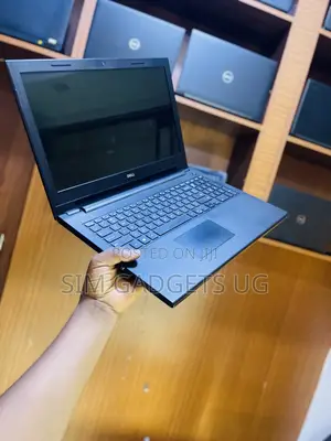 Laptop Dell Inspiron 15 8GB Intel Core i3 HDD 500GB