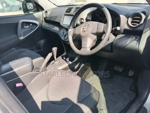 Toyota RAV4 2011 Silver