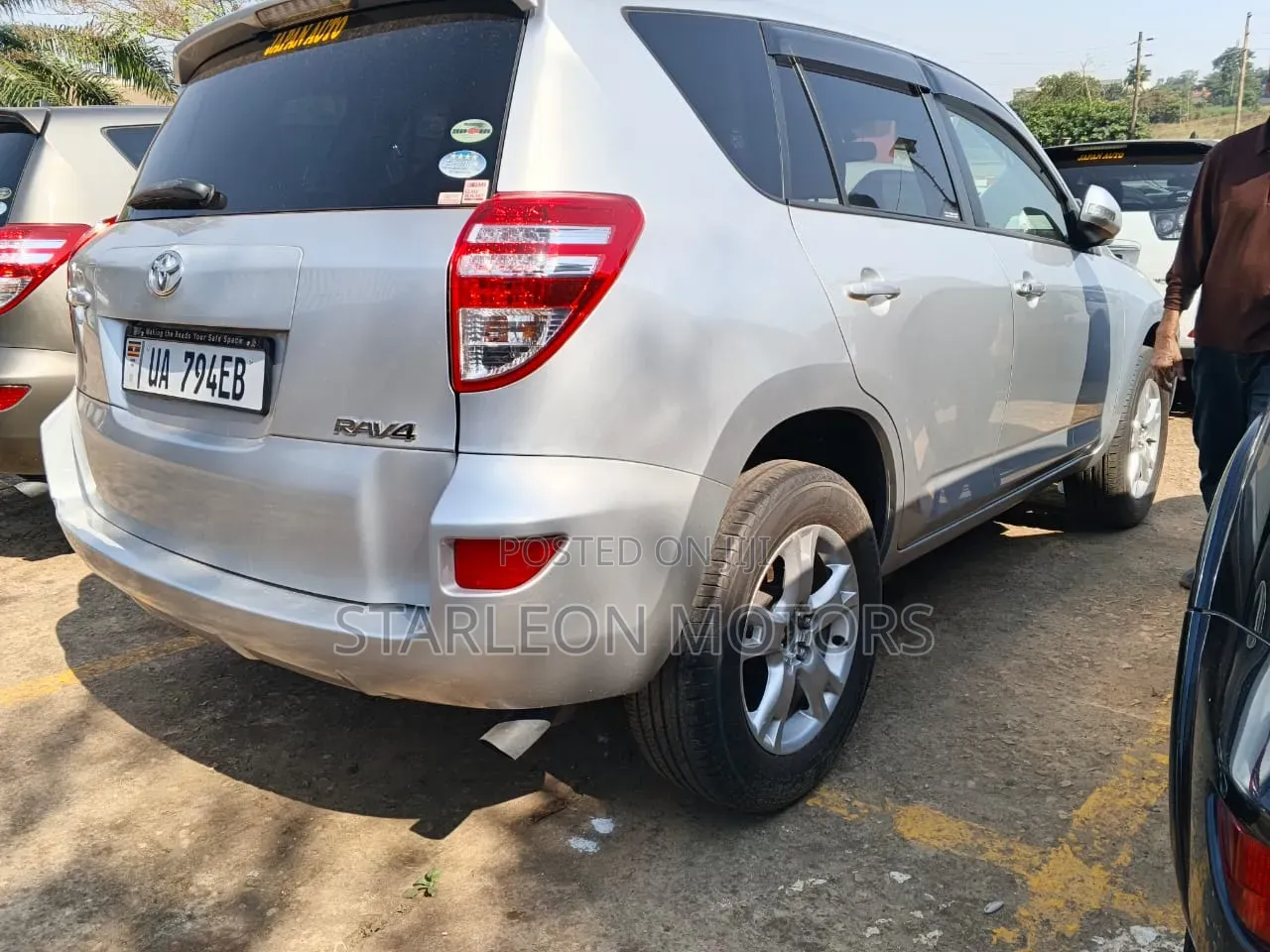 Toyota RAV4 2011 Silver