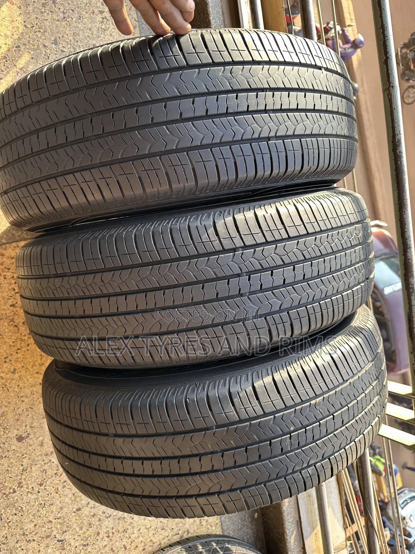225/65r17 Good Year Tyres Japan Used
