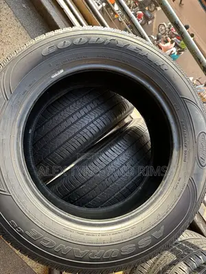 225/65r17 Good Year Tyres Japan Used