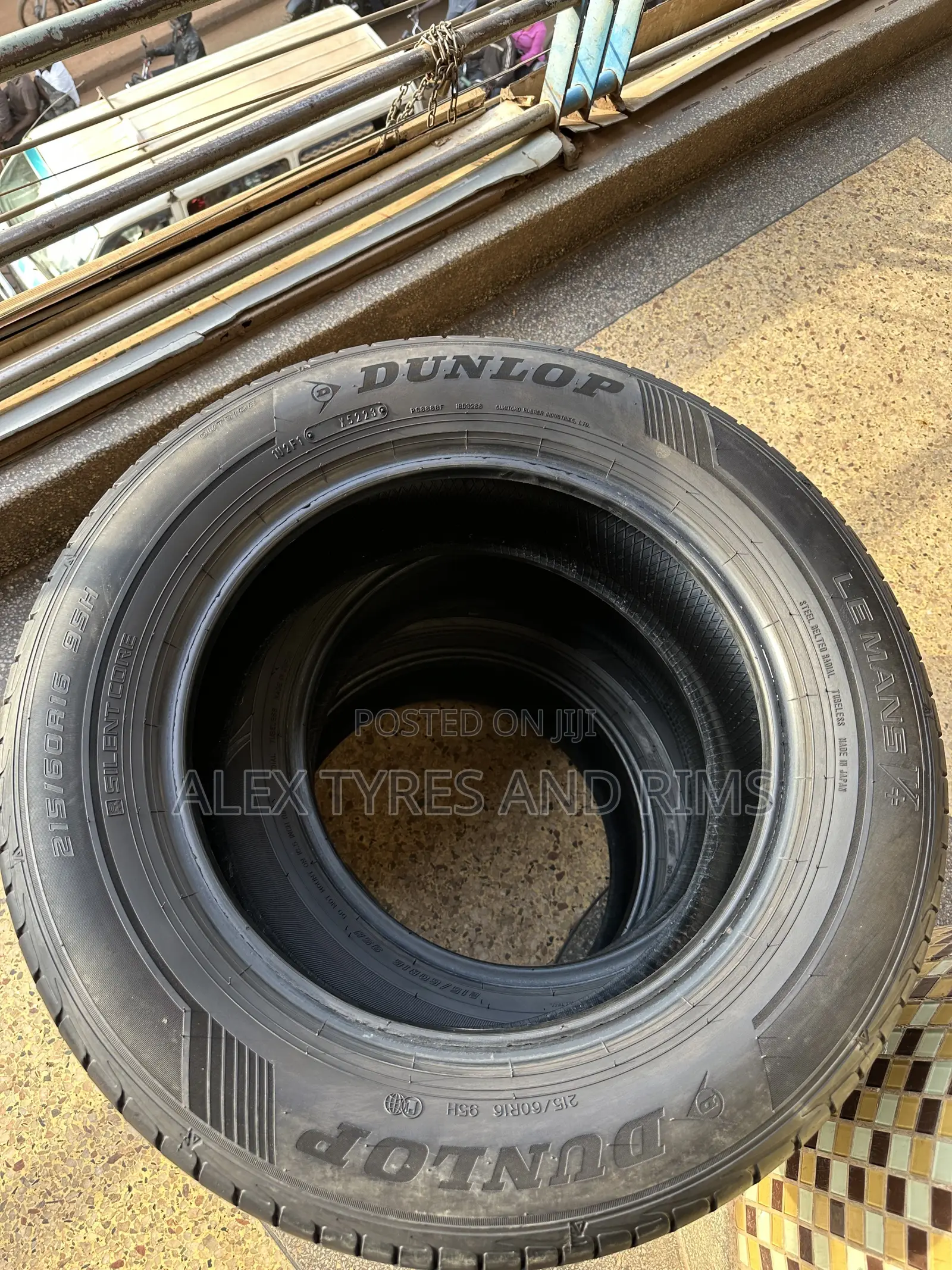 215/60r16 Dunlop Tyres Very Good Condition