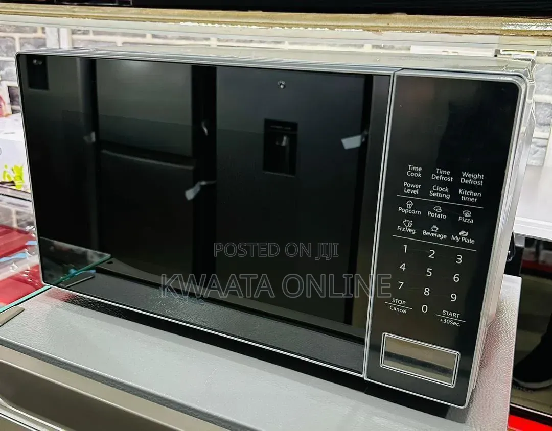 Hisense 20L Digital Microwave Oven With 6 Preset Menus - Mirror Silver