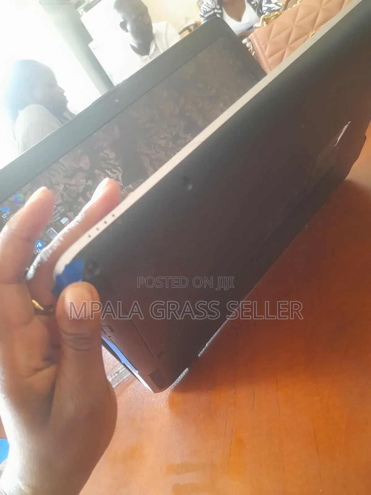Laptop HP 14-ep0063 8GB Apple M5 Max HDD 256GB
