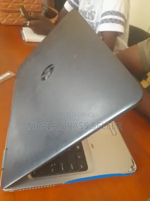 Laptop HP 14-ep0063 8GB Apple M5 Max HDD 256GB