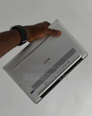 New Laptop Dell XPS 13 9360 16GB Intel Core i7 SSD 256GB