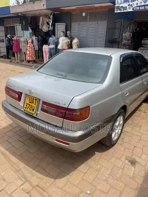 Toyota Premio 2002