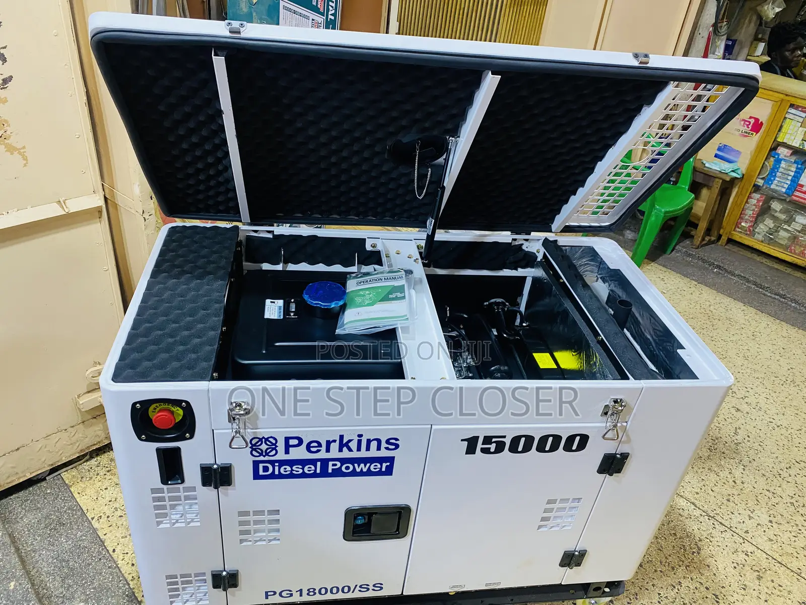 15KVA Perkins Silent Generator for Three/3 Phase With a Water Cooled