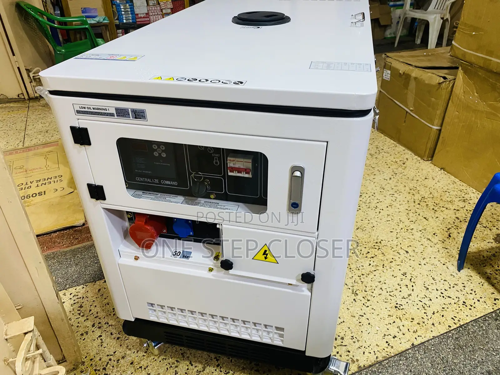 15KVA Perkins Silent Generator for Three/3 Phase With a Water Cooled