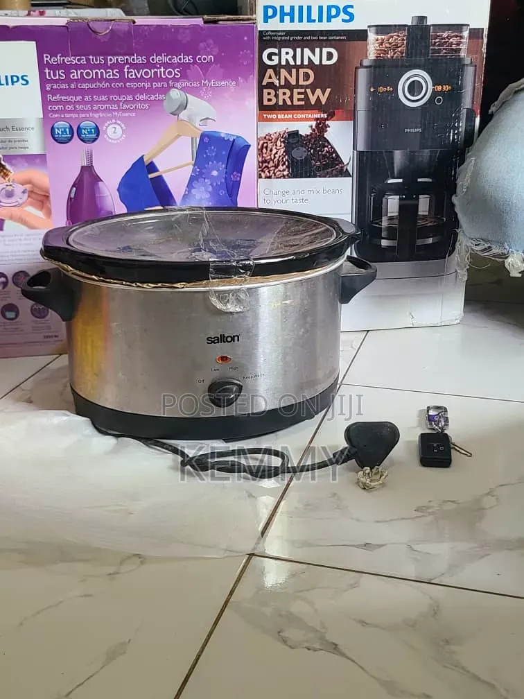 Salton Slow Cooker