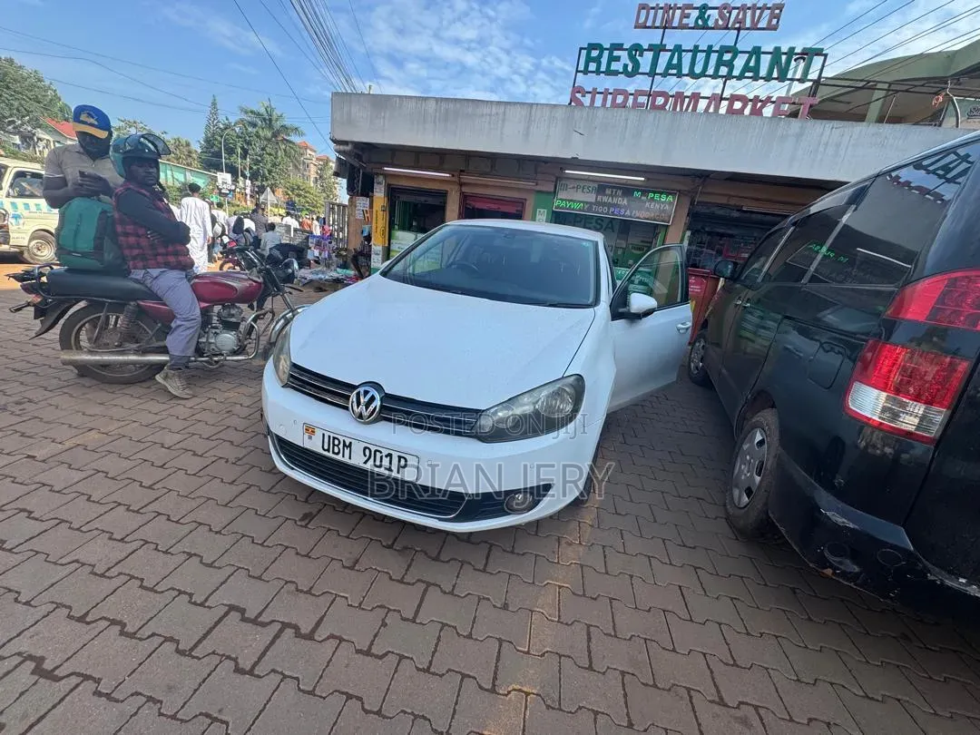 Volkswagen Golf 2009 White